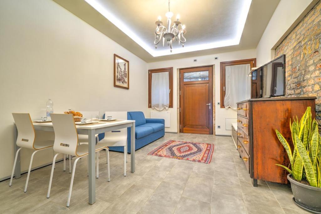 Al Pontile Appartement *